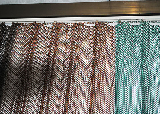 Drappi architettonici Mesh Curtain For Ceiling decorativo di alluminio della bobina della cascata dell'apertura di 3mm