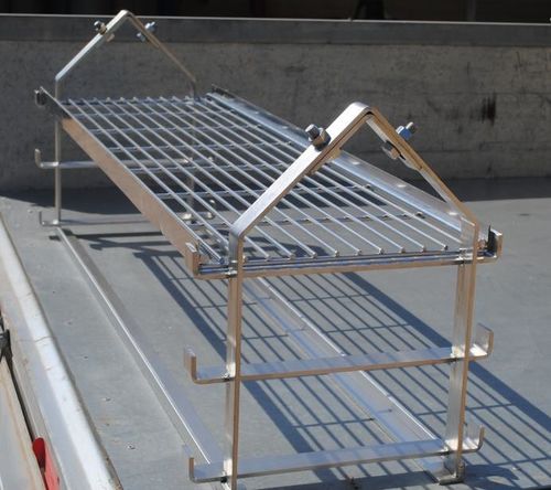 Latest company news about 20 pezzi di BBQ dell'acciaio inossidabile tormenta alla Riunione
