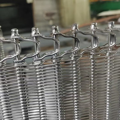 Un buon prezzo. Flexible Rod Conveyor Belt Stainless Steel Spiral Balanced Weave Wire Mesh Belt in linea