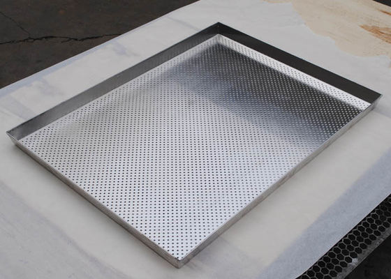 Un buon prezzo. metallo di alluminio di 0.8mm che cuoce i fori del giro di Tray Perforated Drying Pans With in linea