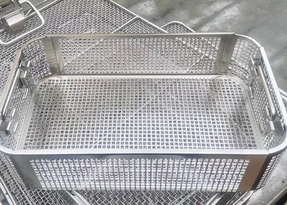 Un buon prezzo. Canestri chirurgici di sterilizzazione dello strumento 316L di acciaio inossidabile che puliscono vassoio in linea
