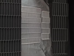 Resistenza al calore canne flessibili in acciaio inossidabile 304 scala a maglia nastro trasportatore per forno pizza