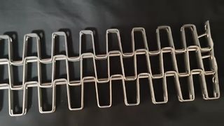 Alimenti continui resistenti al calore personalizzati ss304 Maglia piatta a ferro di cavallo per grande muraglia in acciaio inossidabile 316 in metallo