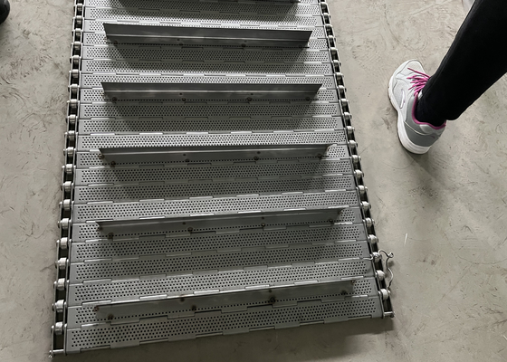 Un buon prezzo. Acciaio inossidabile 304/316 perforati del metallo di Mesh Chain Plate Conveyor Belt del cavo in linea