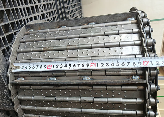 Un buon prezzo. Convogliatore perforato in acciaio a guinzaglio CNC in linea