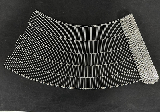 Un buon prezzo. 304 316 filo di acciaio inossidabile alimenti pizza forno scalinata barretta di cioccolato rivestimento catena link nastro trasportatore in linea