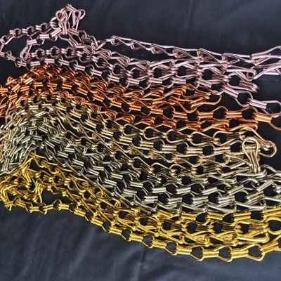 Un buon prezzo. Tenda divisoria in maglia di catena doppia a gancio in alluminio personalizzata in linea