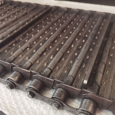 Un buon prezzo. Nastro trasportatore a cerniera con maglie a piastra in acciaio al carbonio professionale in linea