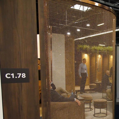 Un buon prezzo. Tessuto a rete per tende ad anello decorativo in metallo color oro con dimensioni personalizzate in linea