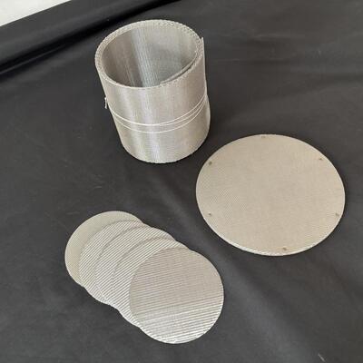 Un buon prezzo. Disco filtrante per estrusione di plastica con schermo in rete metallica in acciaio inossidabile a trama olandese inversa per pellettizzatrice di plastica in linea