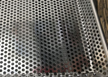 Un buon prezzo. Metal il vassoio perforato 304 della maglia del disidratatore del vassoio di cottura del forno di pollice 18x26 in linea