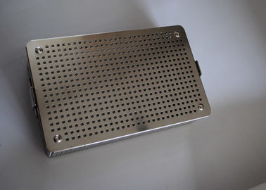 Un buon prezzo. stoccaggio perforato dello strumento chirurgico del cesto metallico del metallo di 34x25x6cm in linea