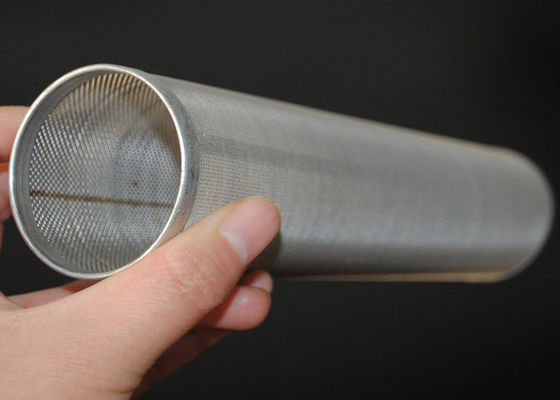Un buon prezzo. Hastelloy liquido ha sinterizzato 25Micron il cavo poroso Mesh Filter in linea